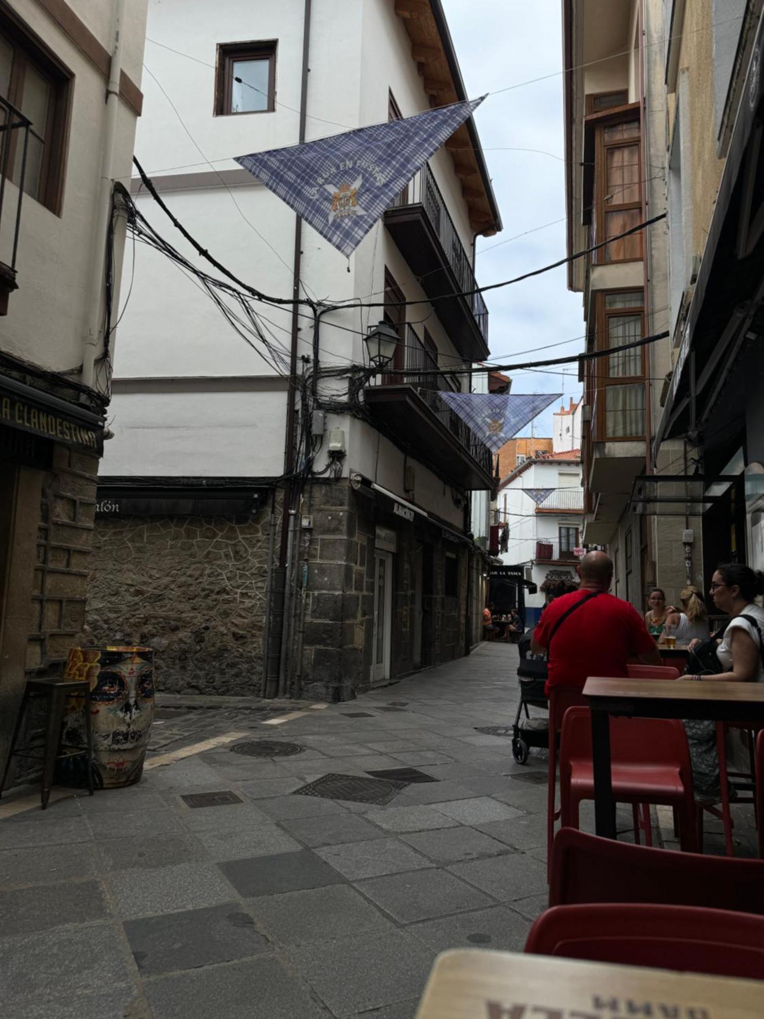 Апартаменти La Zona Mas Animada De Castro, Bares Y Restaurantes Кастро-Урдіалес Екстер'єр фото